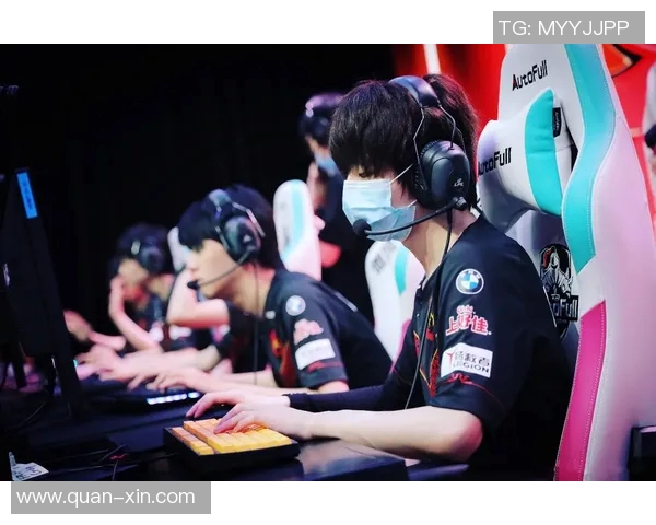 和平精英S15赛季聚焦FPX战队灵活战术与团队协作解析